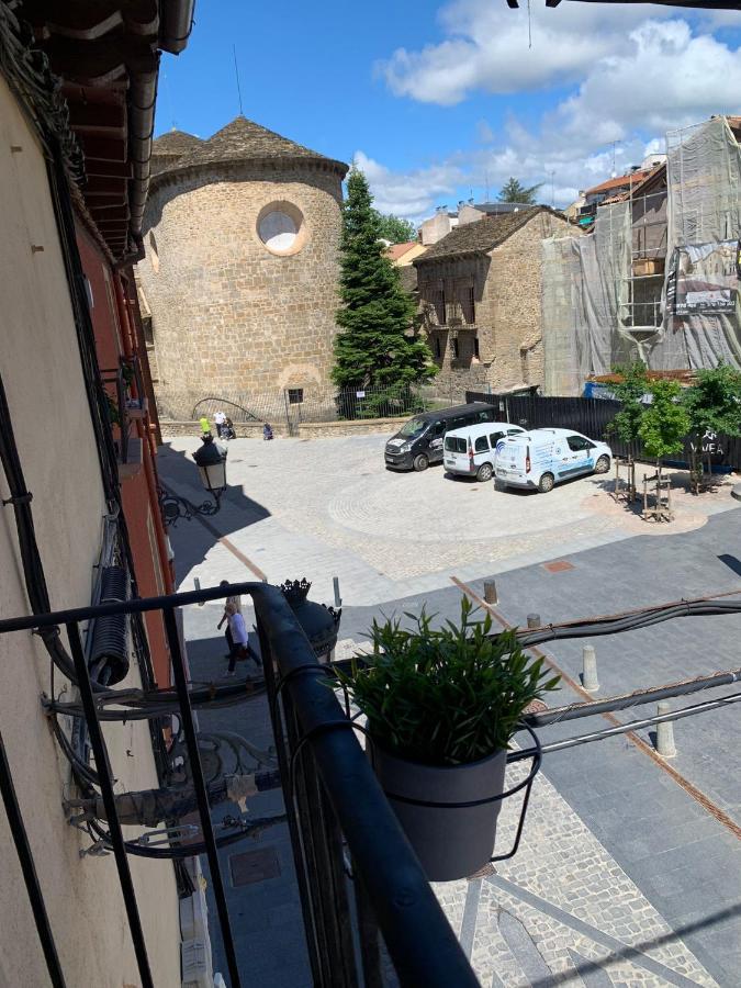 Maison del Arc Jaca Extérieur photo