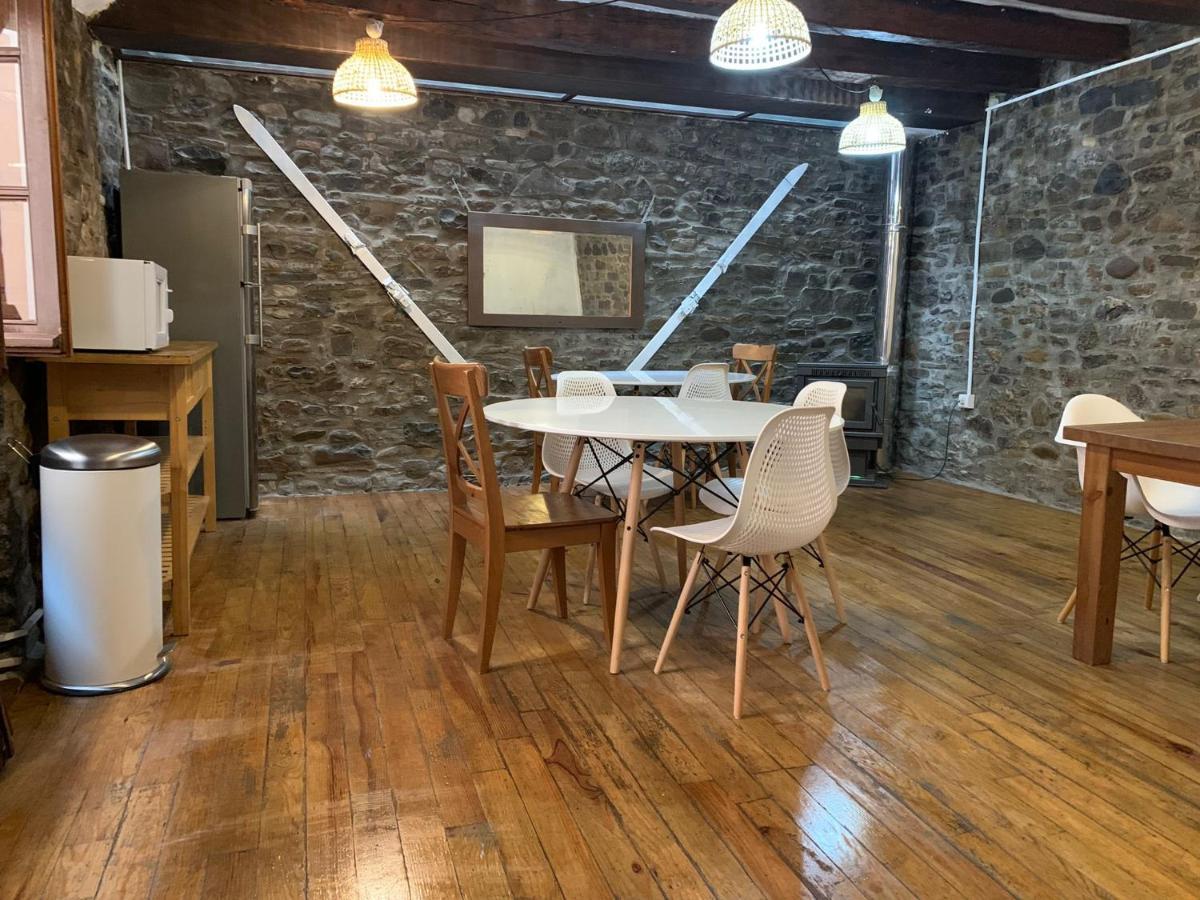 Maison del Arc Jaca Extérieur photo
